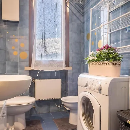 House Samantha Maggiore *