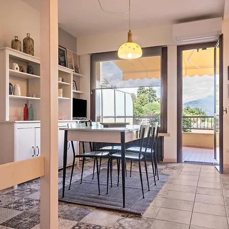 Apartment House Samantha Maggiore Laveno-Mombello