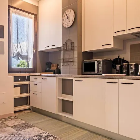 Apartment House Samantha Maggiore Laveno-Mombello