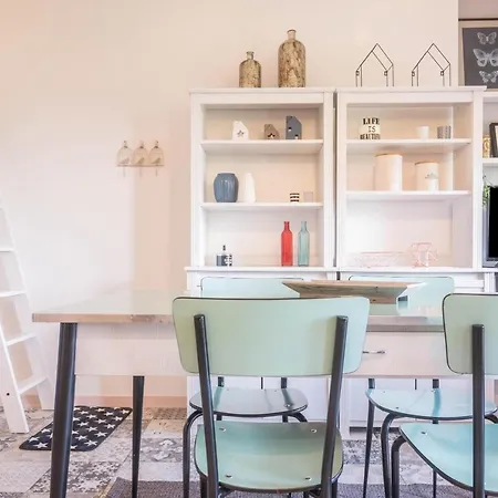 House Samantha Maggiore لافينو-مومبيلو