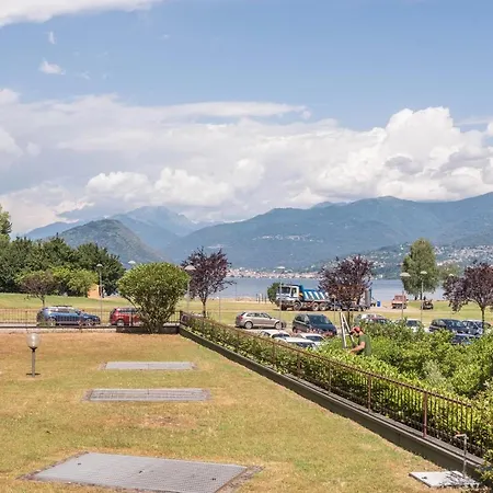 House Samantha Maggiore * لافينو-مومبيلو